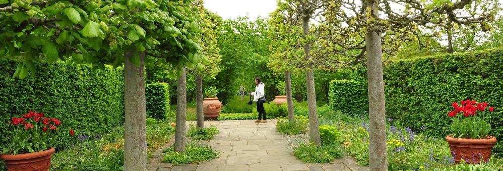 Spring-Garden- Sissinhurst- mei -2012